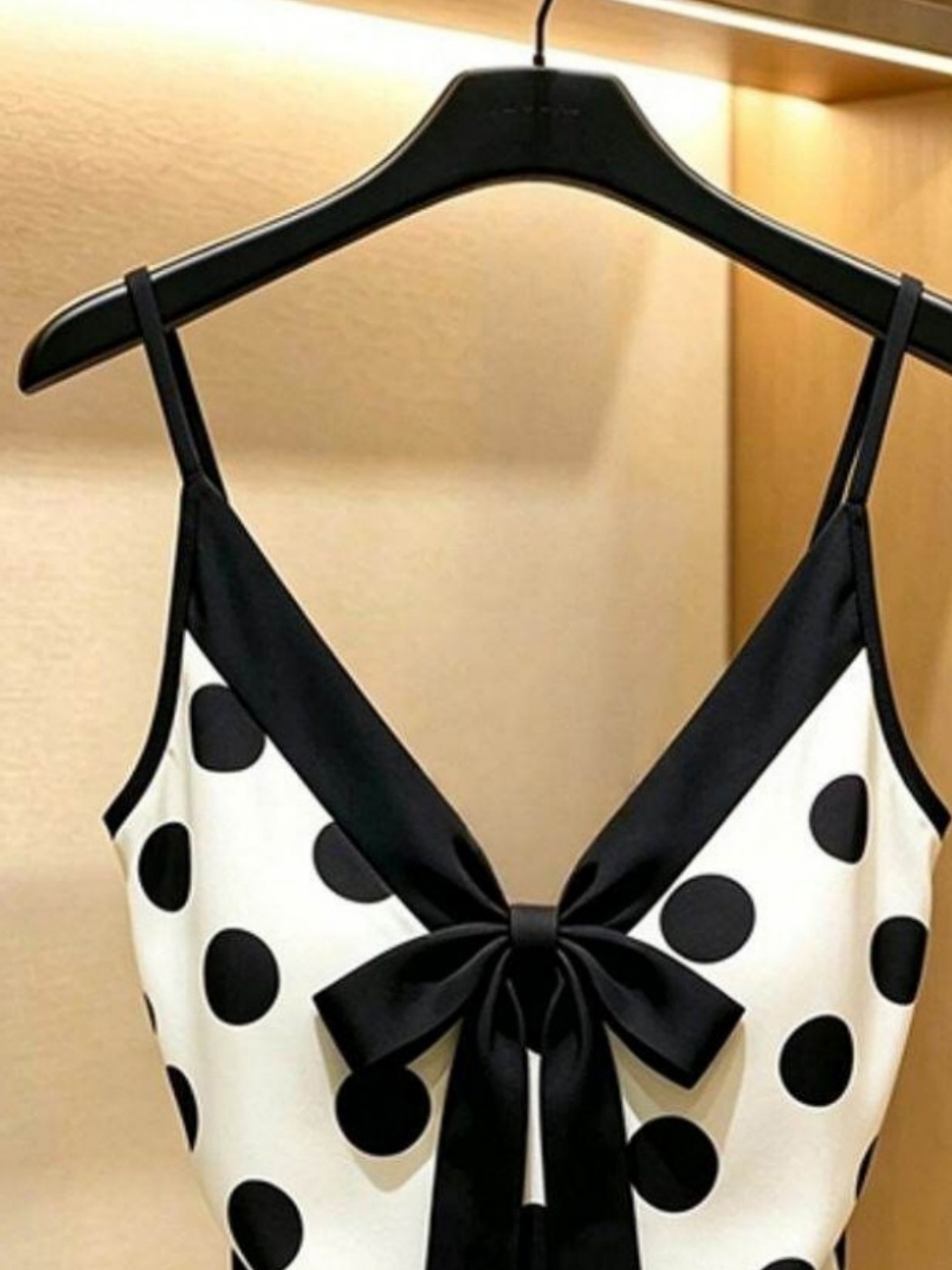 Fashionable V-neck  Knot Top W - Street Fashion Look recension och pris