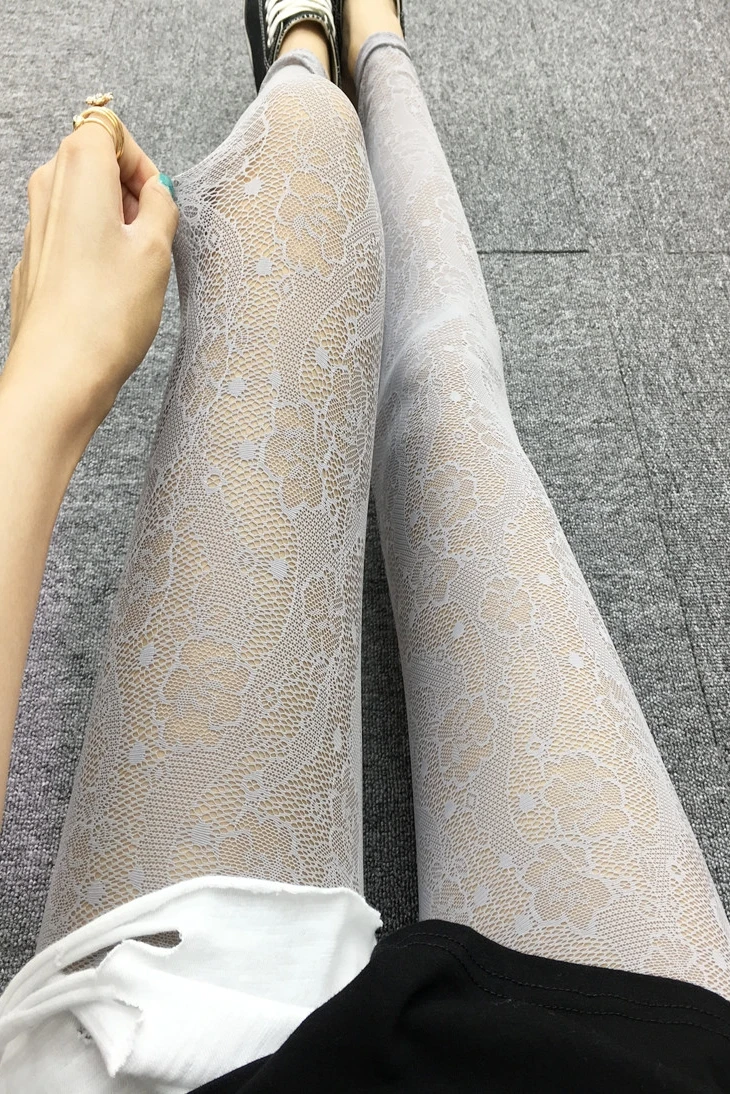 South Korea 2025 Lace Bottoms  - Street Fashion Look recension och pris