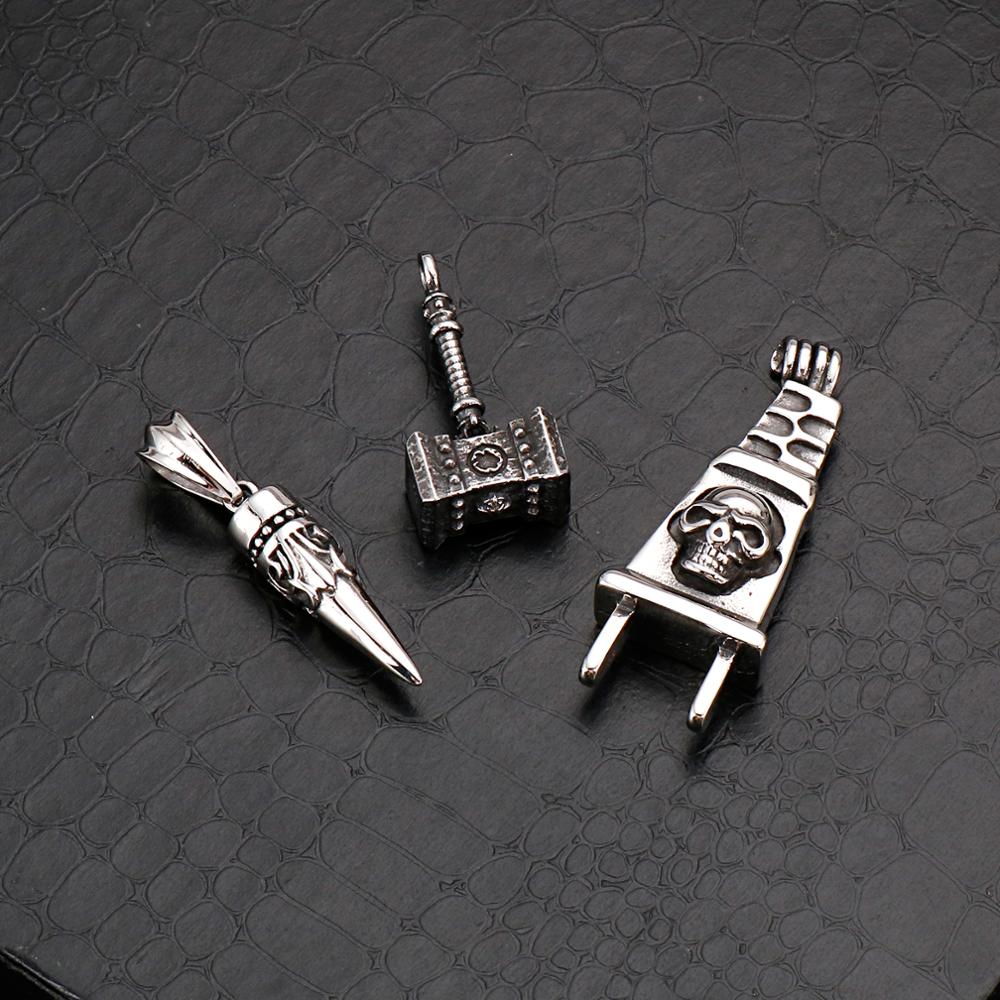 Fongten Gothic Hammer Skull Pl - Fashion Street Singapore recension och pris